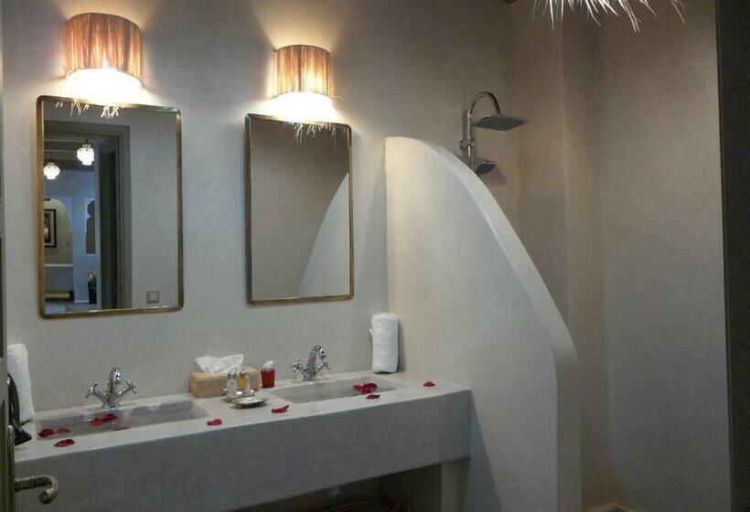 سوییت خانوادگی, Riad Et Spa Misria Les Oliviers