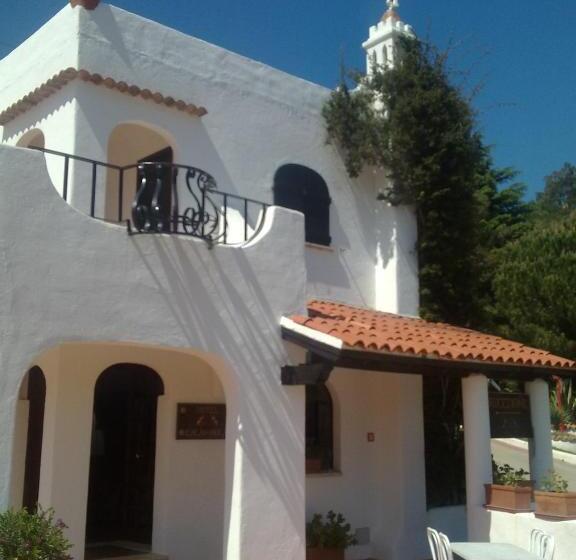 اتاق سوپریور با چشم‌انداز دریا, Cala Di Mola