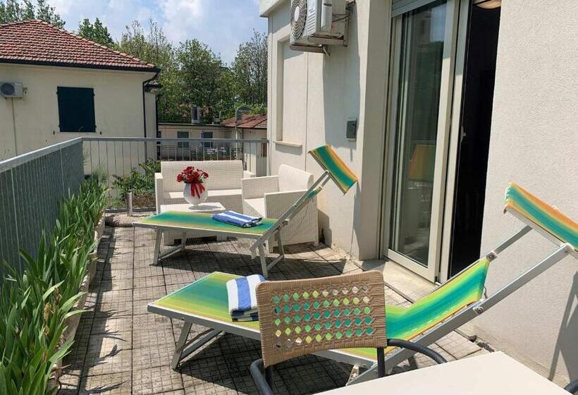 غرفة عائلية, Bristol