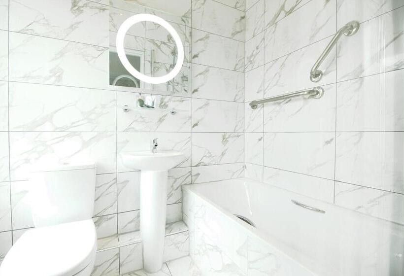 اتاق استاندارد یک نفره, Castle