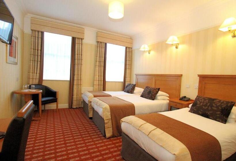 اتاق استاندارد سه نفره, Castle