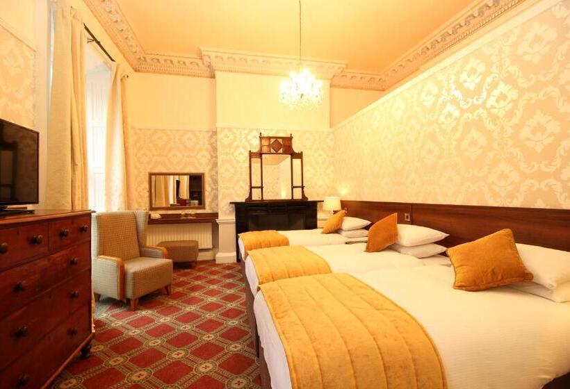 اتاق استاندارد سه نفره, Castle