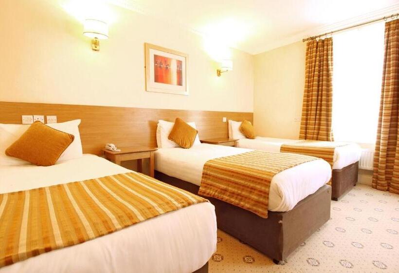 اتاق استاندارد سه نفره, Castle