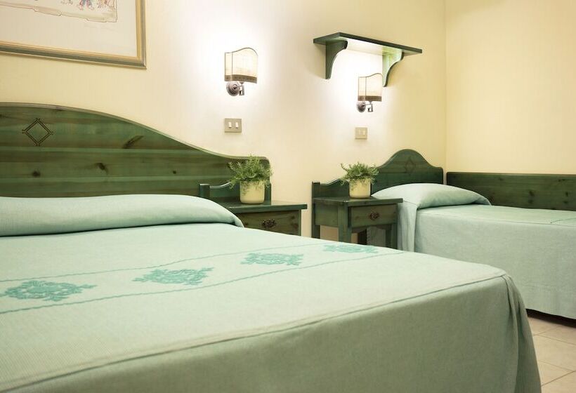 غرفة قياسية ثلاثية, Club Hotel Torre Moresca