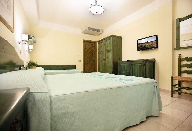 Номер Стандарт Трехместный, Club Hotel Torre Moresca