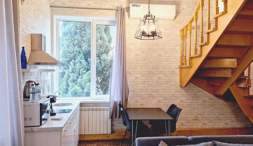 メゾネットスイート, Iliani