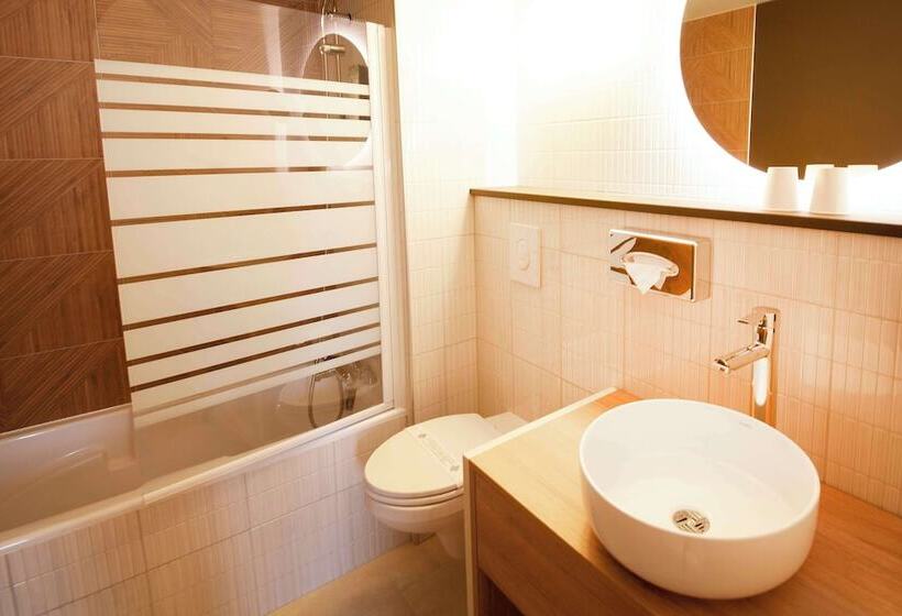 Номер Престиж, Kyriad Prestige Hotel Clermont Ferrand