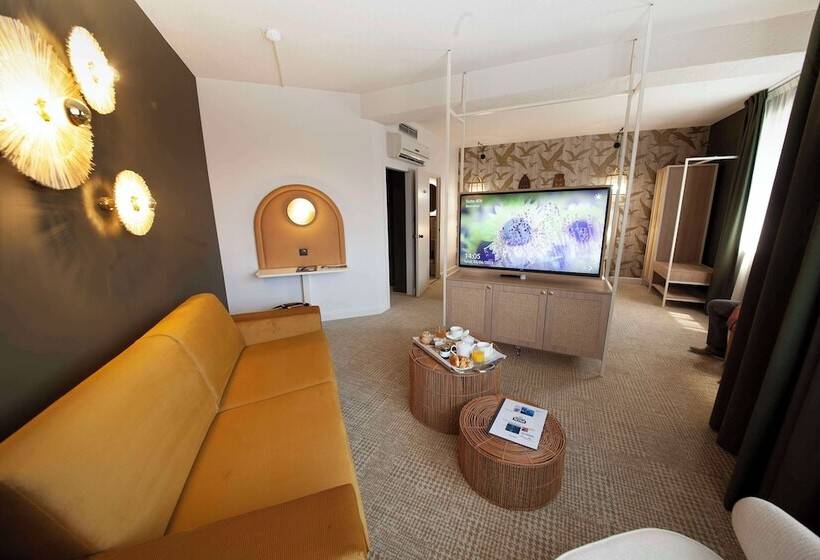 Номер Престиж, Kyriad Prestige Hotel Clermont Ferrand