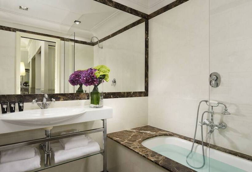 סוויטת ג'וניור, Leon S Place Hotel In Rome