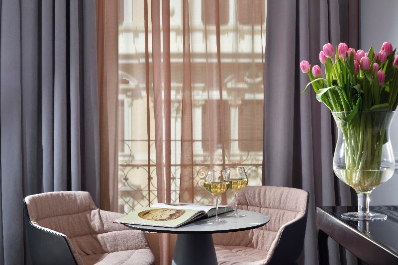Suite Junior, Leon S Place Hotel In Rome