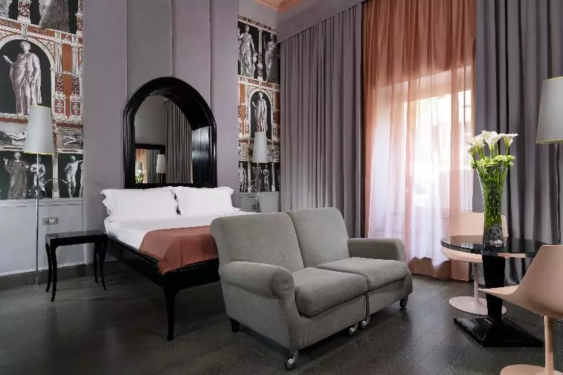 Suite Junior, Leon S Place Hotel In Rome