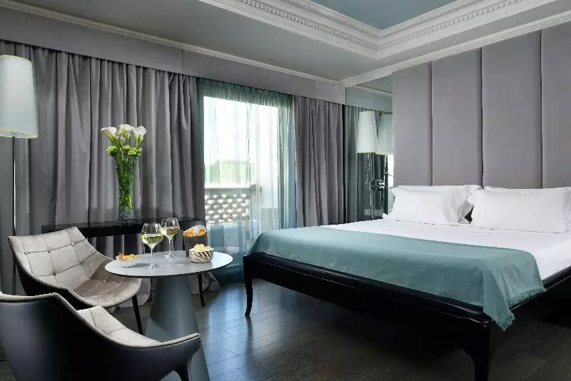 Suite Junior, Leon S Place Hotel In Rome