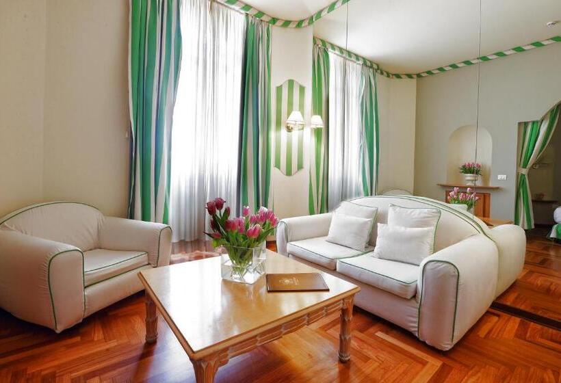 غرفة سوبيريور ذات إطلالة جانبية على البحر, Lolli Palace