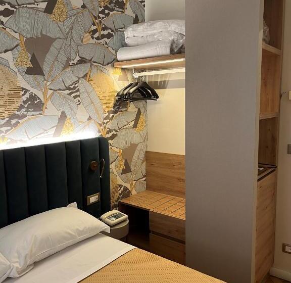 غرفة إقتصادية فردية, Lolli Palace