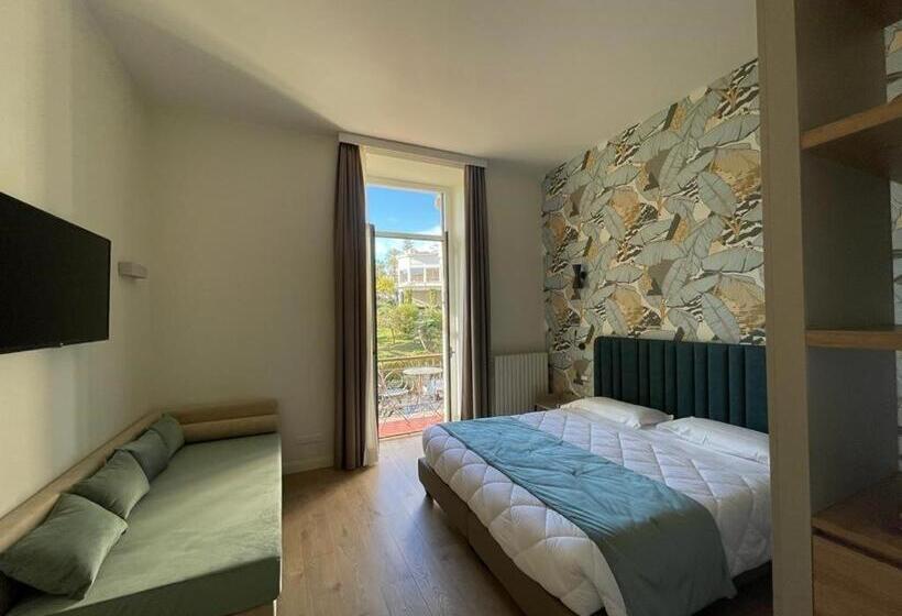 غرفة كومفورت ثلاثية, Lolli Palace