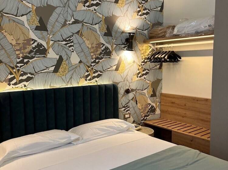 غرفة إقتصادية, Lolli Palace