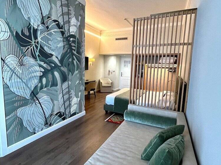 غرفة سوبيريور مطلّة علي البحر, Lolli Palace