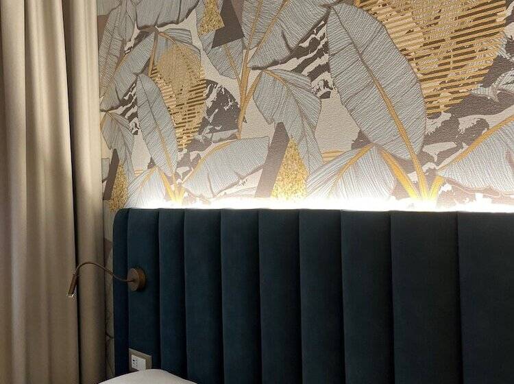 غرفة إقتصادية فردية, Lolli Palace