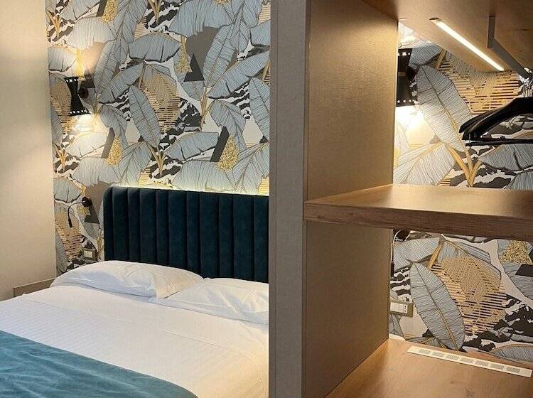 غرفة إقتصادية فردية, Lolli Palace