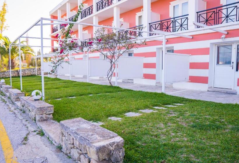 스탠다드 트리플 룸 가든 전망, Palatino