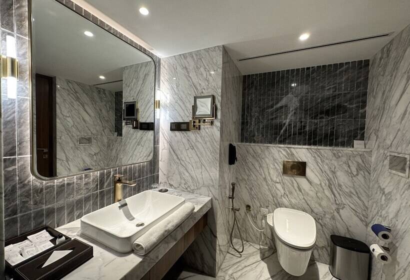 غرفة بيزنس, Radisson Blu Hotel & Suites Grt Chennai