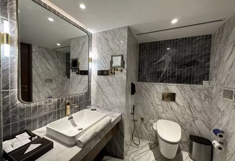 ビジネスルーム, Radisson Blu Hotel & Suites Grt Chennai