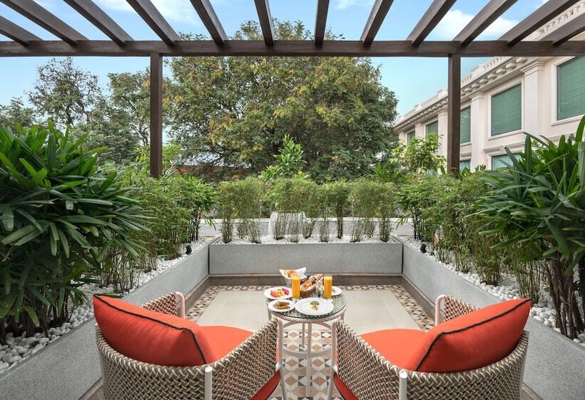 غرفة بيزنس, Radisson Blu Hotel & Suites Grt Chennai