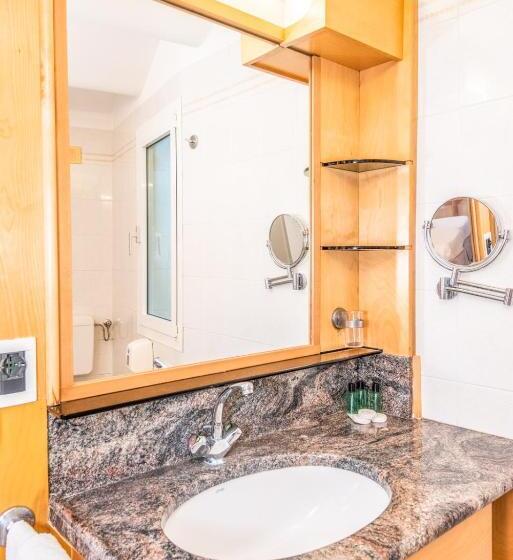 スタンダードトリプルルーム, Riva Degli Etruschi