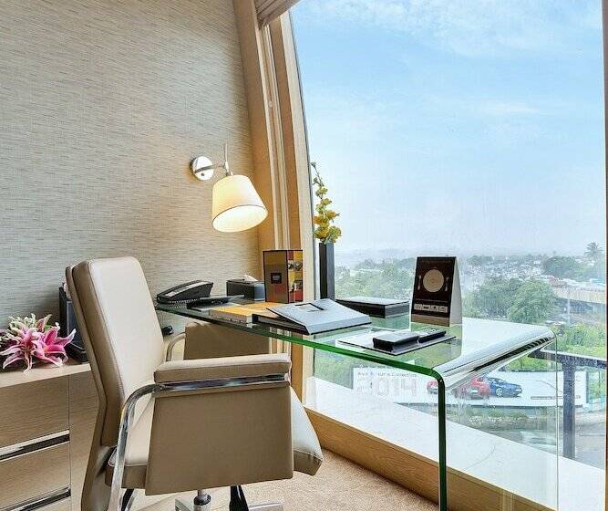 اتاق استاندارد با تخت بزرگ, Sahara Star