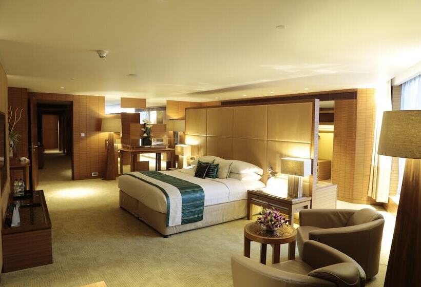 جناح سرير كينج, Sahara Star