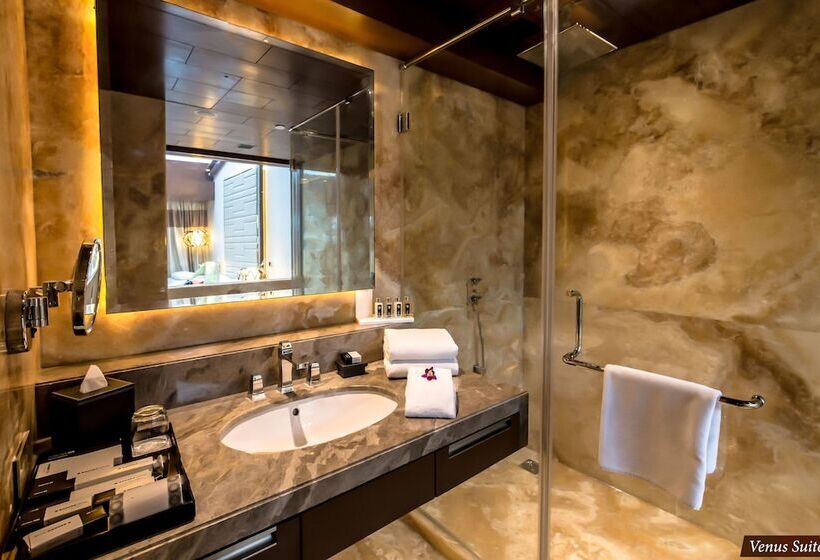 غرفة قياسية مطلّة علي البحيرة, Sahara Star