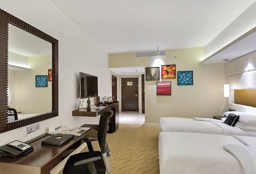 غرفة قياسية مطلّة علي البحيرة, Sahara Star