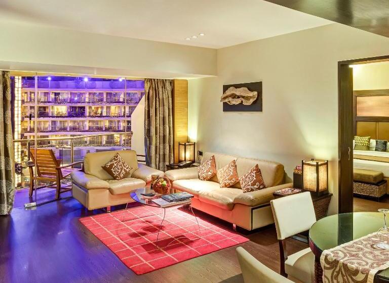 سوئیت با تخت بزرگ, Sahara Star