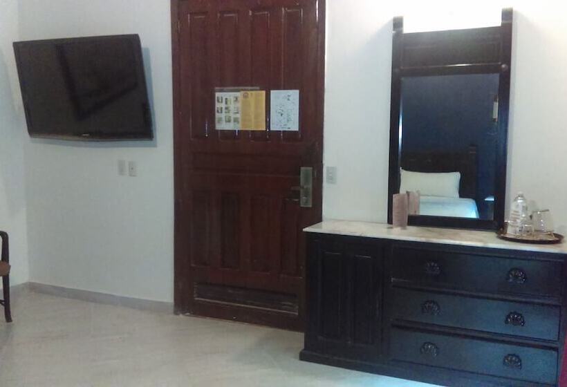 Chambre Standard, San Francisco Plaza