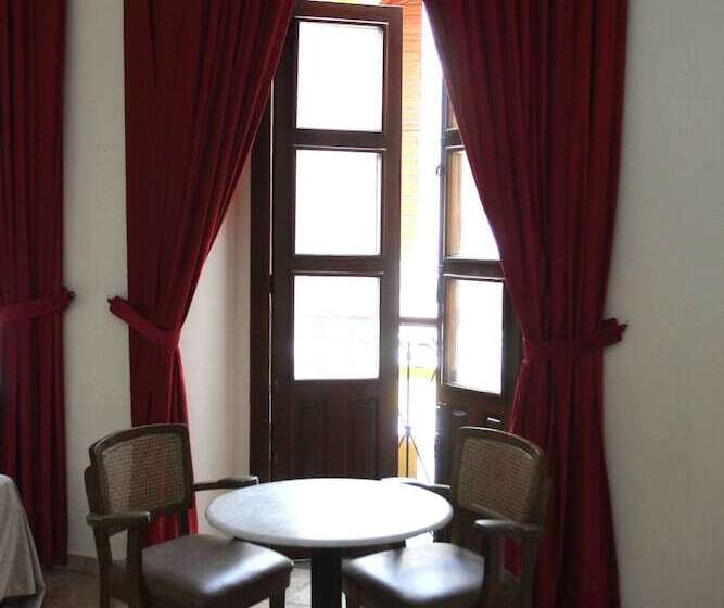 اتاق استاندارد, San Francisco Plaza