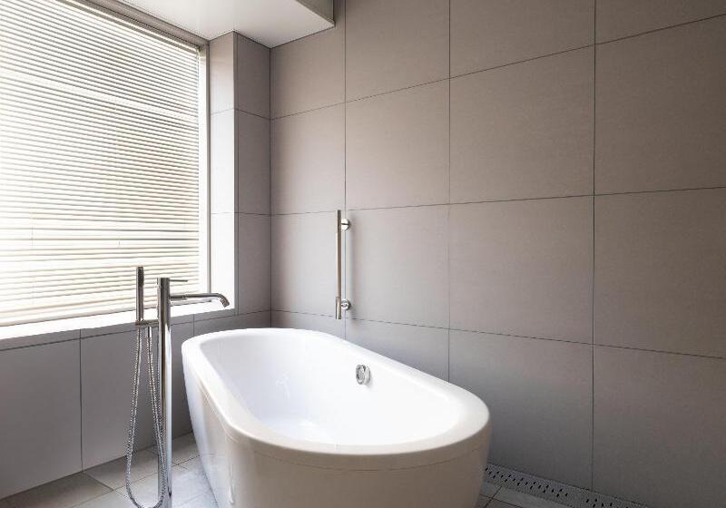 اتاق استاندارد چهار تخته, San Francisco Plaza