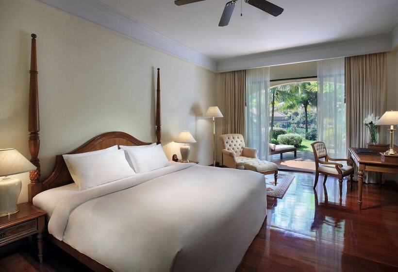 اتاق لوکس با تراس, Sofitel Angkor Phokeethra Golf & Spa Resort