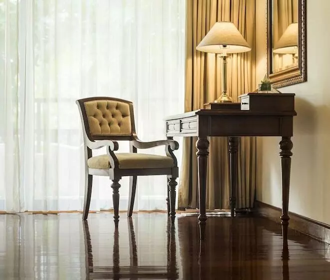 اتاق لوکس با تراس, Sofitel Angkor Phokeethra Golf & Spa Resort