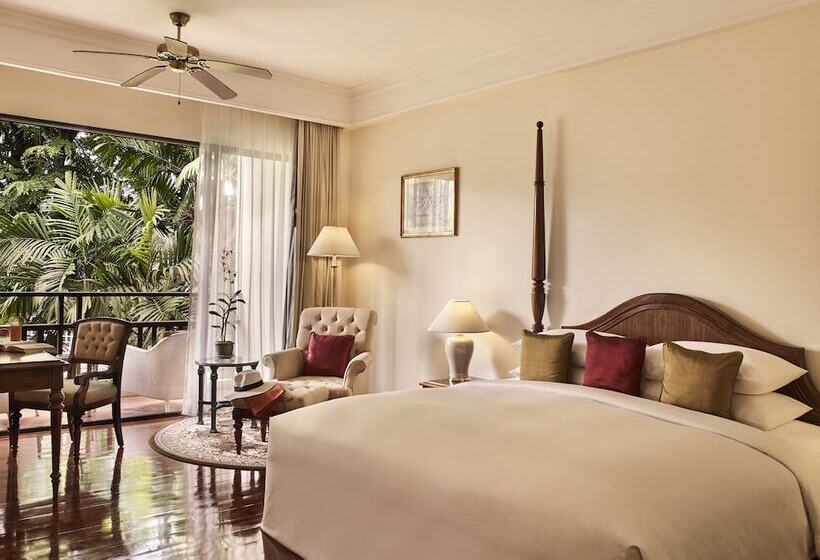 اتاق لوکس با تراس, Sofitel Angkor Phokeethra Golf & Spa Resort