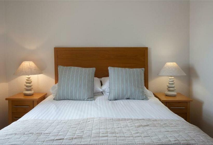 חדר סטנדרט, The Ship Inn