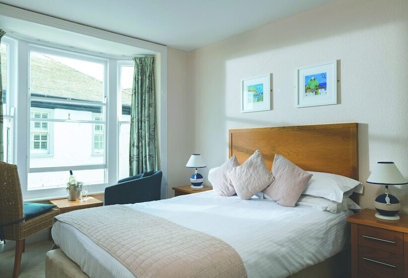 חדר קלאסי, The Ship Inn