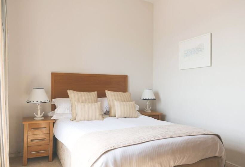 חדר קלאסי, The Ship Inn