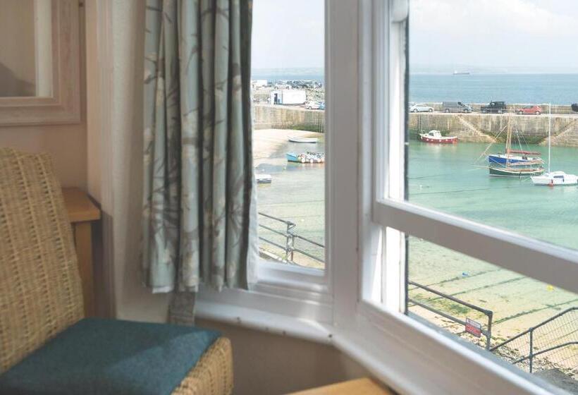 חדר קלאסי, The Ship Inn