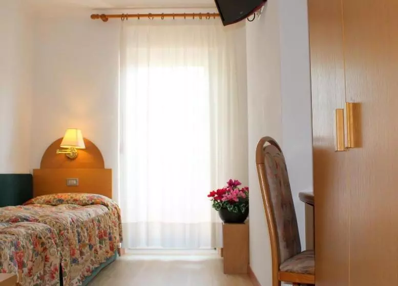 اتاق استاندارد یک نفره, Villa Cima Undici