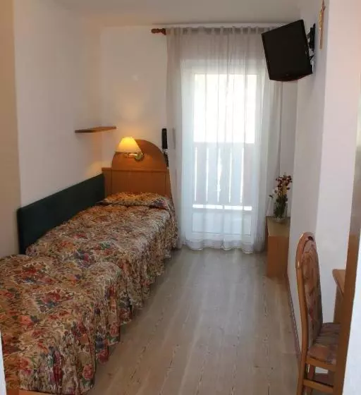 اتاق استاندارد با چشم‌انداز, Villa Cima Undici