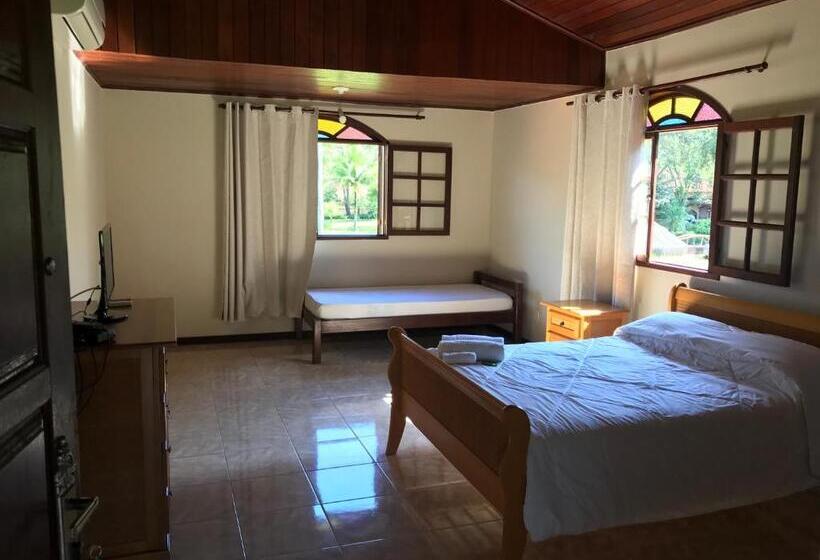 Quarto Quádruplo Standard, Pousada Acacia Imperial