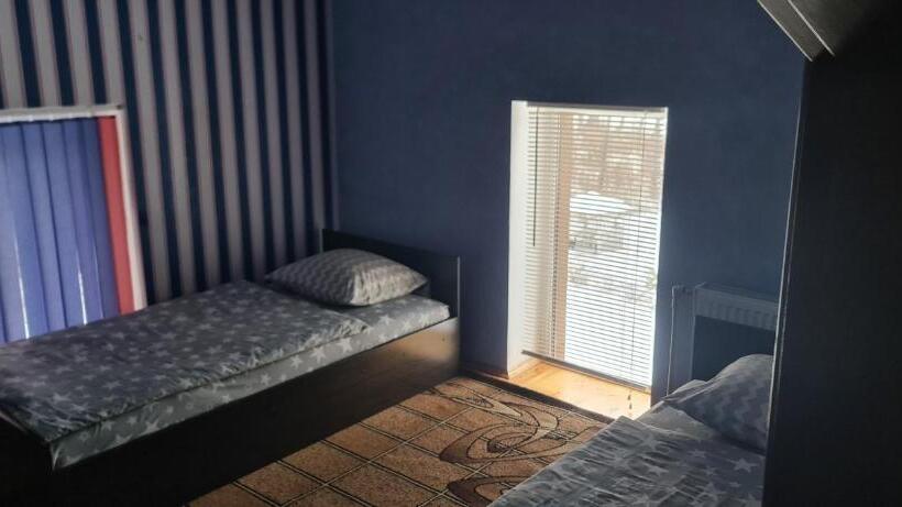 침실 3개 아파트, Forest Life