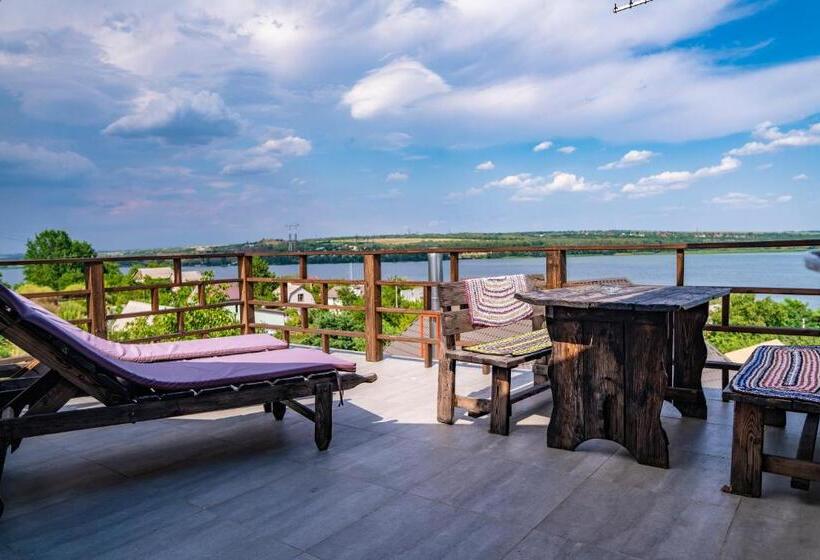 سوئیت جونیور با تراس, Kodatskiy Kosh