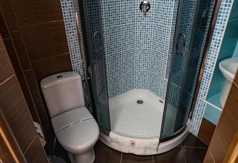 اتاق استاندارد با بالکن, Kodatskiy Kosh