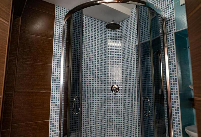 اتاق استاندارد با بالکن, Kodatskiy Kosh